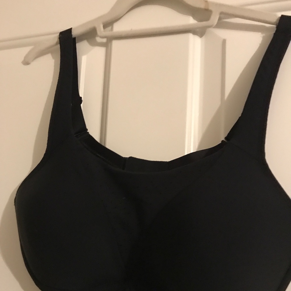 Run Times Bra High Support - Lululemon (3 bras for this price)